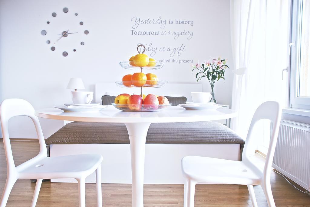 A Nice Place To Stay Apartments Praha Ruang foto