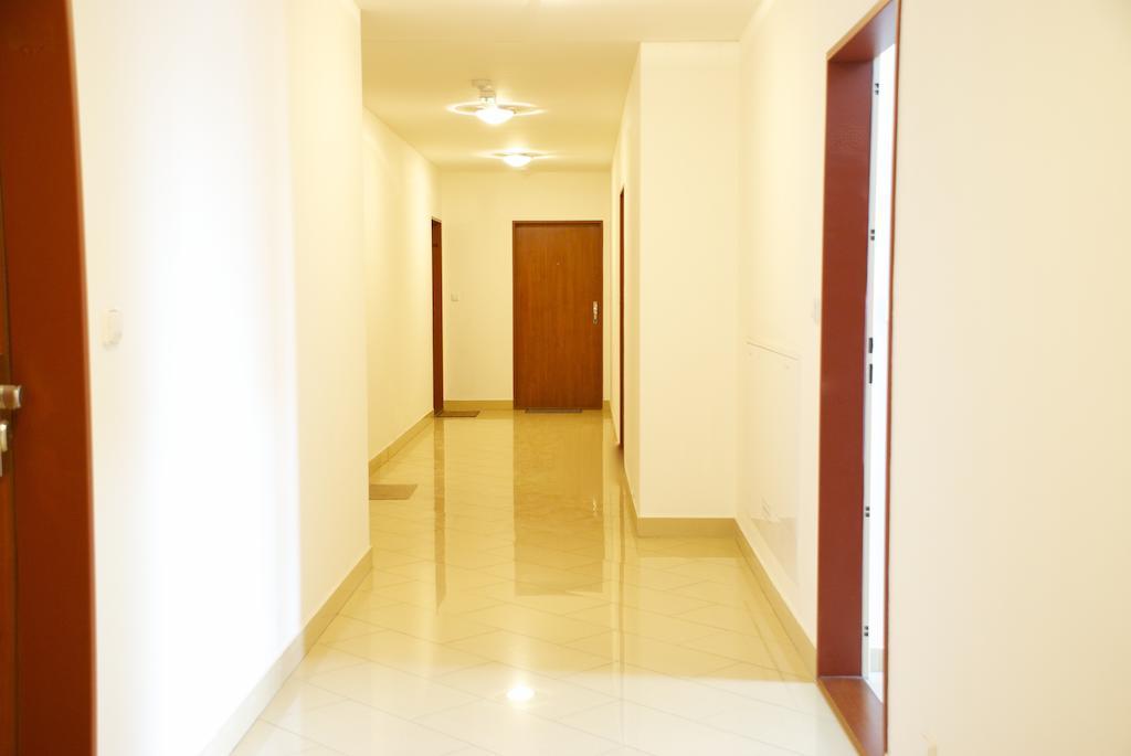 A Nice Place To Stay Apartments Praha Bagian luar foto
